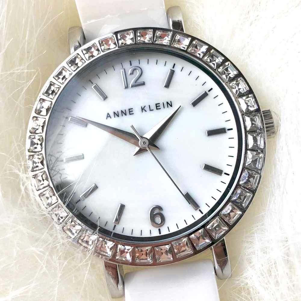 ✨Anne Klein Crystal Accent Watch✨